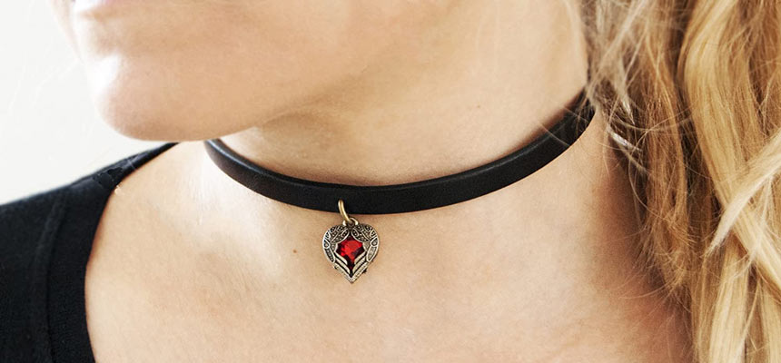Make yourself a choker with a ribbon and charms