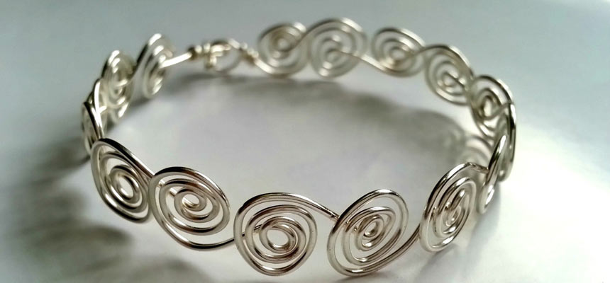 swirly wire bracelet