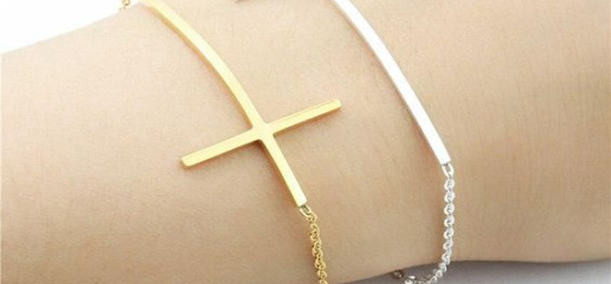 Take a look at cross link chain bracelet