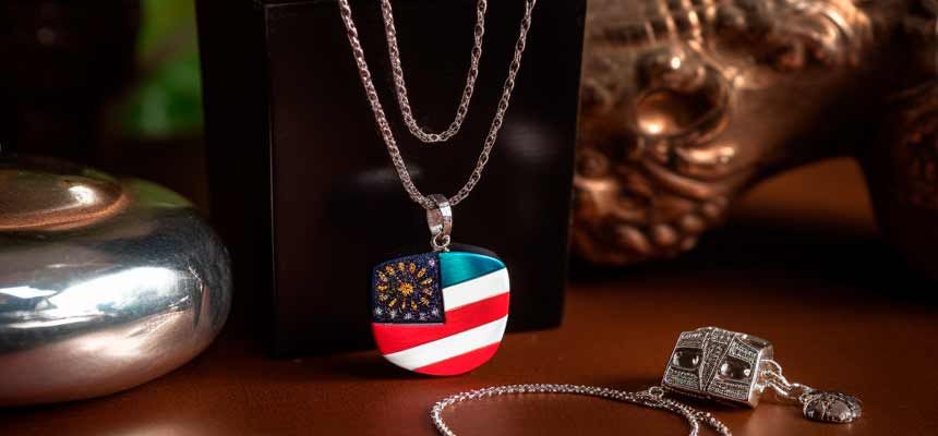 The Intricate Designs and Materials of the Puerto Rico Necklace