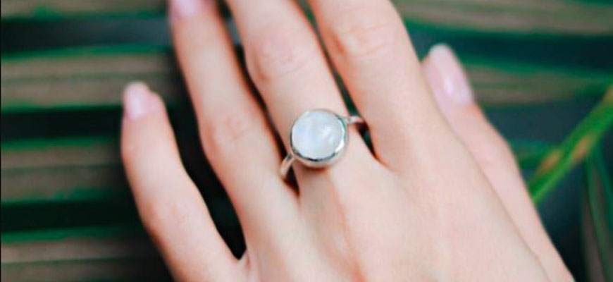 moonstone sterling silver ring
