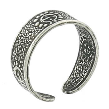 Silver toe ring with antiqued texture 