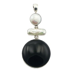 Black agate cabochon and freshwater pearls polished sterling silver handmade pendant