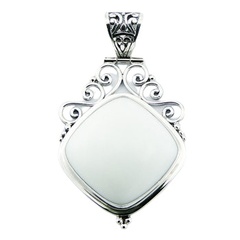 Highly elegant ajoure soldered sterling silver agate gemstone