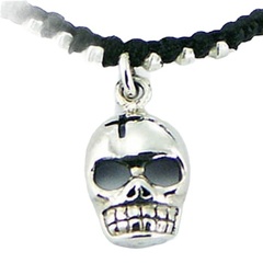 Macrame bracelet silver skull charm 2