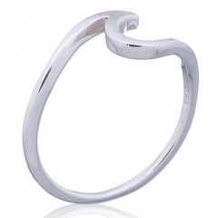 Plain Sterling Silver Wavy Ring by BeYindi