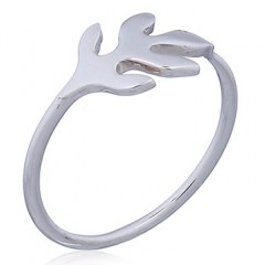 Trident Shaped 925 Silver Leaf Ring by BeYindi