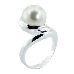 Swarovski Pearl 925 Sterling Silver Twisted Designer Ring by BeYindi