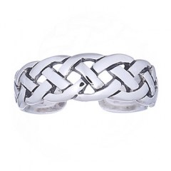 Double Braided Celtic Sterling Silver Toe Ring by BeYindi 