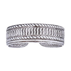 Antiqued ribbed stamped silver toe ring by BeYindi 
