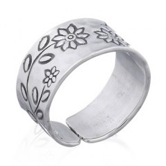 Daisy Flowers On 925 Plain Silver Adjust Ring by BeYindi