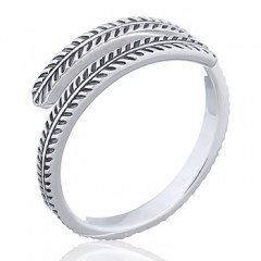 Twirl Leaf Silver Line Opened Ring by BeYindi