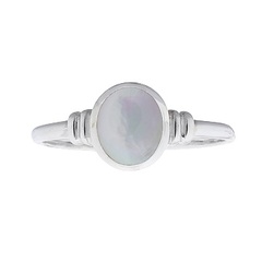 Mother Of Pearl In Oval 925 Silver Ring by BeYindi 