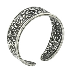 Grained Texture Antiqued Silver Toe Ring by BeYindi