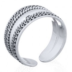 Highly Polished 925 Silver Ring Looping Border Design by BeYindi