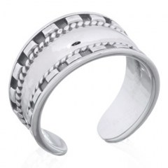 Highly Polished 925 Silver Toe Ring Contrasting Dark Squares by BeYindi