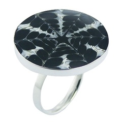 Round spider shell mosaic silver ring 