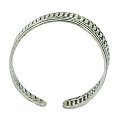 Antiqued ribbed silver toe ring 2