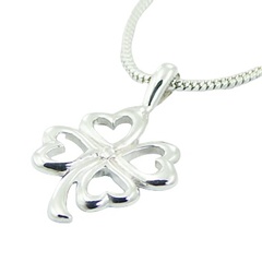 silver clover pendant with heart-shaped leaves 2