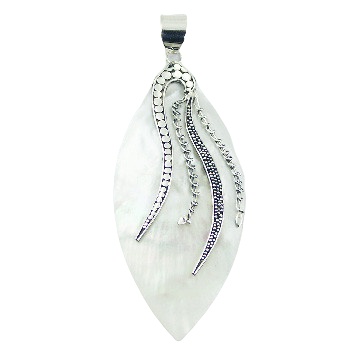 White mother of pearls silver fringes pendant 