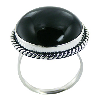 Convexed black agate gemstone wrapped in 925 sterling silver twisted rope ring by BeYindi 