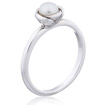 925 Silver Pearl Ring Floral Design by BeYindi 