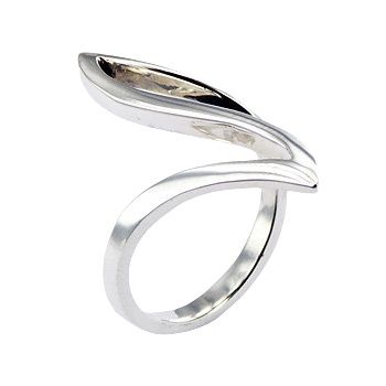 Plain Sterling Silver Designer Ring Fine Winding Band by BeYindi 